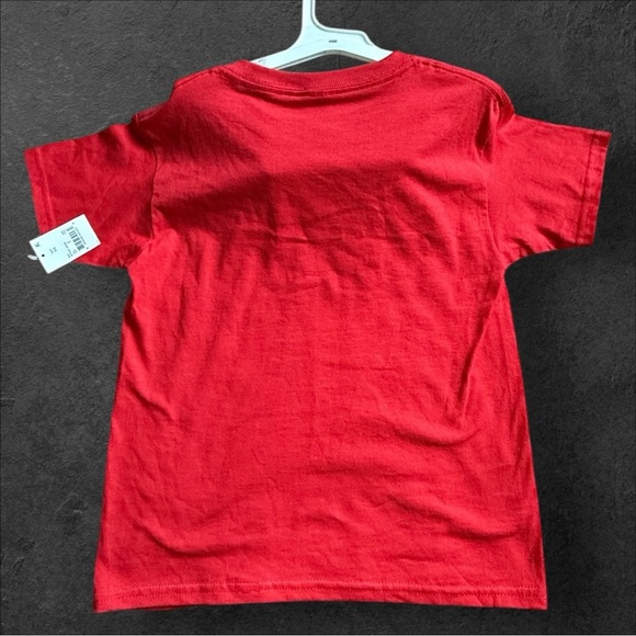 Marvel Red Short Sleeve Spider Man Web Tee w/Pocket Pop Toy - NWT - Picture 3 of 3